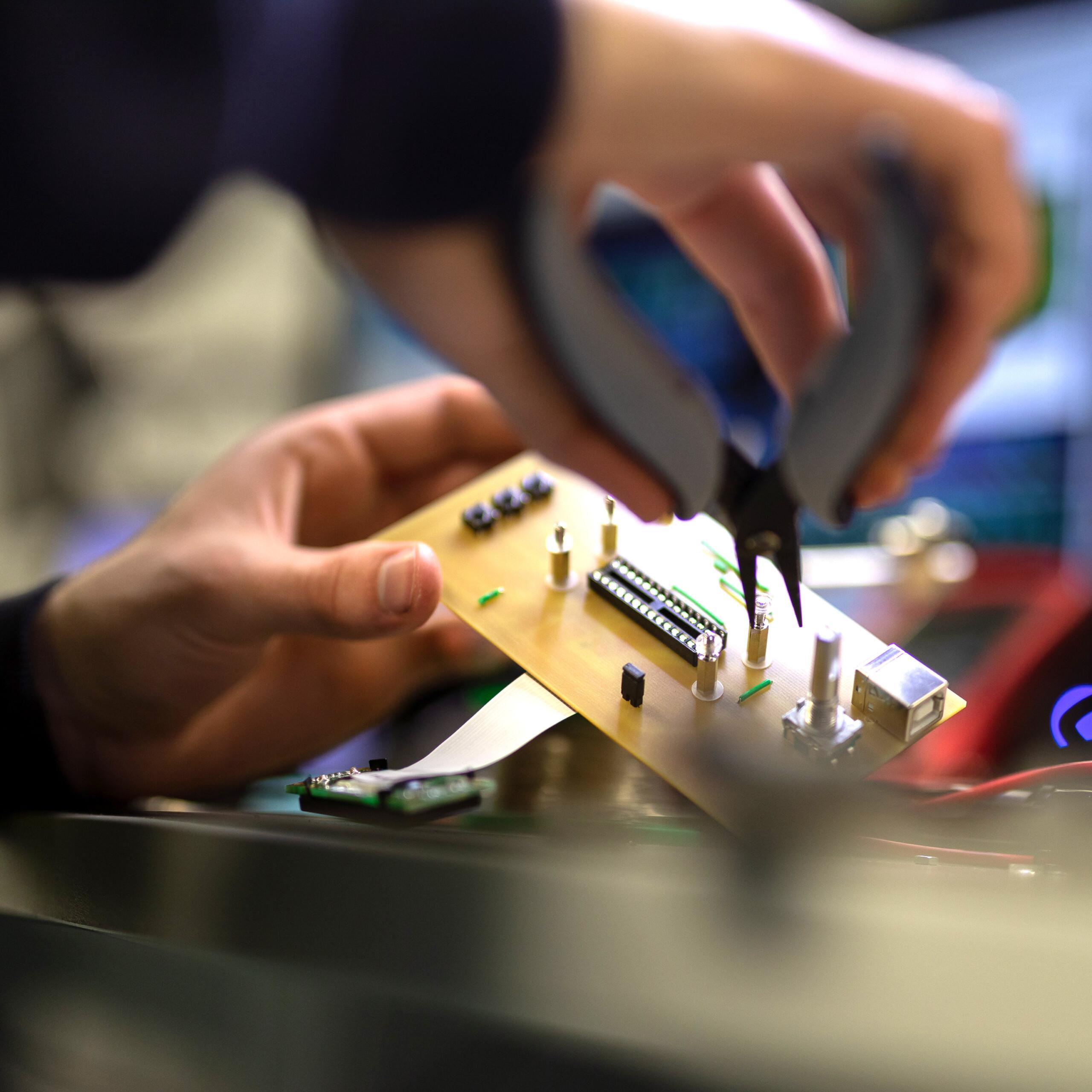Elektroniikka Ja Robotiikka