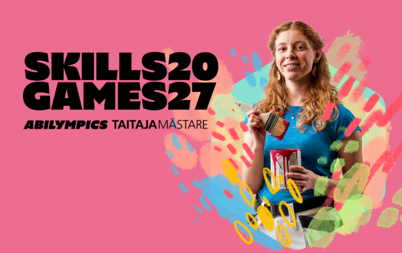 Pinkillä pohjalla Skills Games 2027 -tapahtuman logo ja teksti "Abilympics Taitaja Mästare". Oikealla nuori nainen pitelee maalipurkkia ja -sivellintä hymyillen.